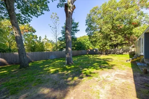 4 Daniel Dr, Chicopee, MA 01013 photo 6