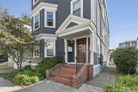 21 Boynton St #3, Boston, MA 02130