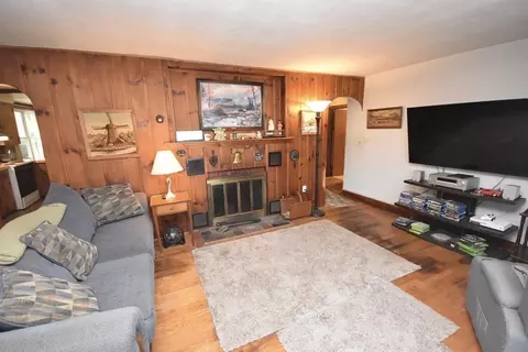 431 Pine St, Amherst, MA 01002 photo 8