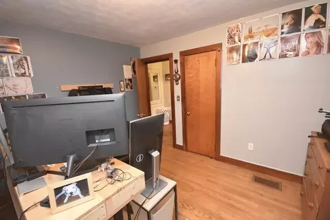 431 Pine St, Amherst, MA 01002 photo 23