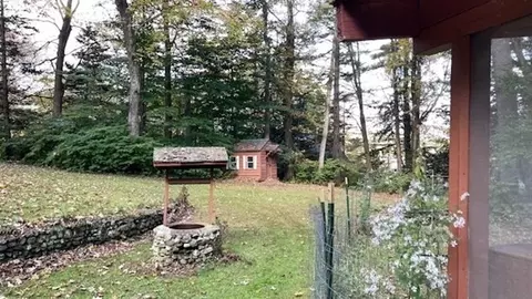 431 Pine St, Amherst, MA 01002 photo 34