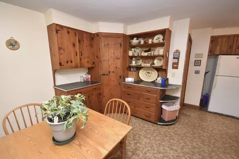 431 Pine St, Amherst, MA 01002 photo 13