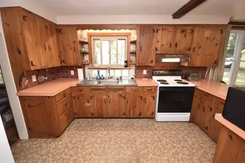 431 Pine St, Amherst, MA 01002 photo 10
