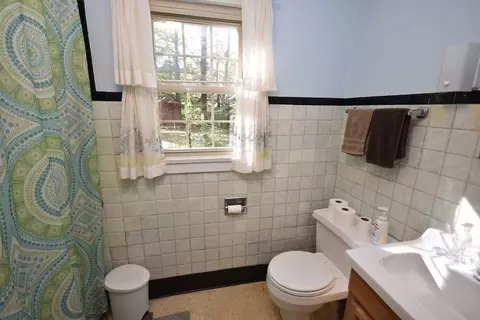 431 Pine St, Amherst, MA 01002 photo 25