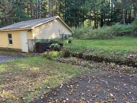431 Pine St, Amherst, MA 01002 photo 31