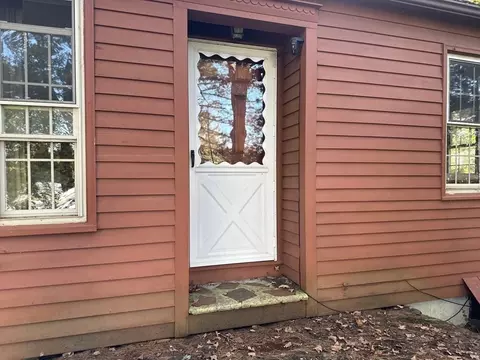 431 Pine St, Amherst, MA 01002 photo 2