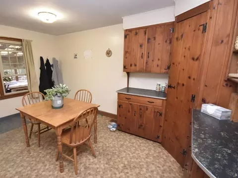 431 Pine St, Amherst, MA 01002 photo 14