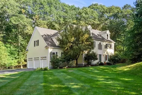 88 Hollis St, Sherborn, MA 01770