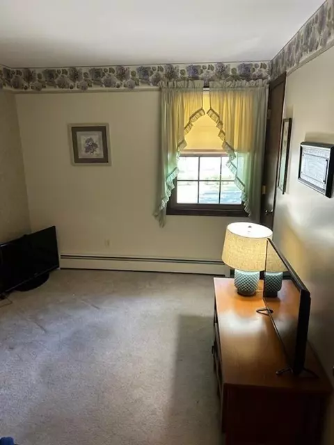 21 Balboa Dr, Springfield, MA 01119 photo 17