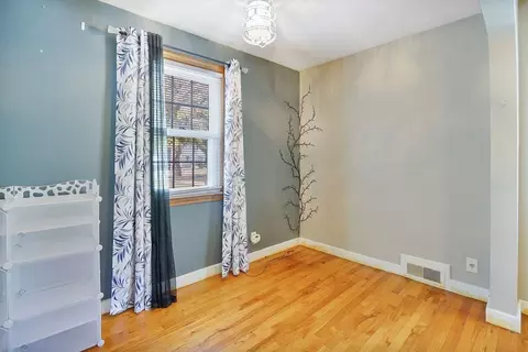 37 Stanhope Rd, Springfield, MA 01109 photo 11
