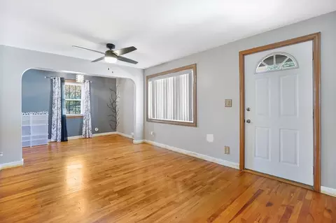 37 Stanhope Rd, Springfield, MA 01109 photo 10