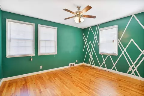 37 Stanhope Rd, Springfield, MA 01109 photo 16