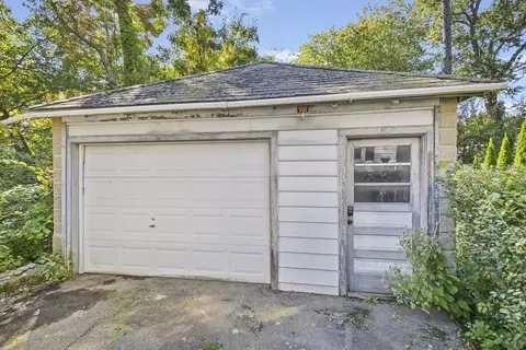 4 Danvers St, Worcester, MA 01604 photo 7