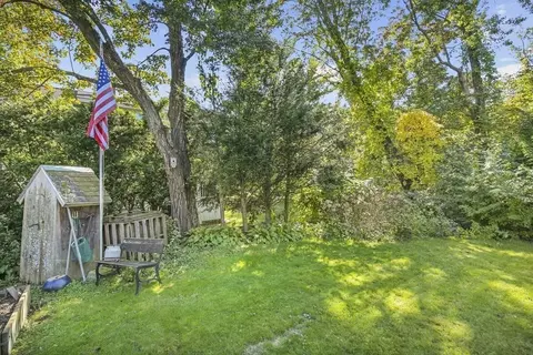 4 Danvers St, Worcester, MA 01604 photo 4