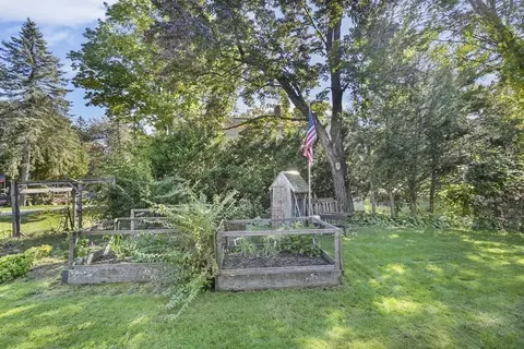 4 Danvers St, Worcester, MA 01604 photo 5
