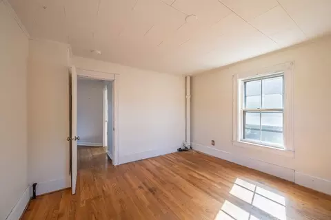 34 Ward Ave, Easthampton, MA 01027 photo 14