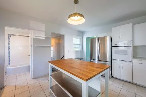 34 Ward Ave, Easthampton, MA 01027 photo 5