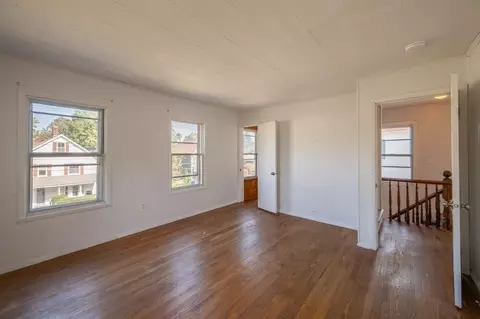 34 Ward Ave, Easthampton, MA 01027 photo 16
