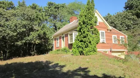 559 Meetinghouse Rd, Chatham, MA 02659