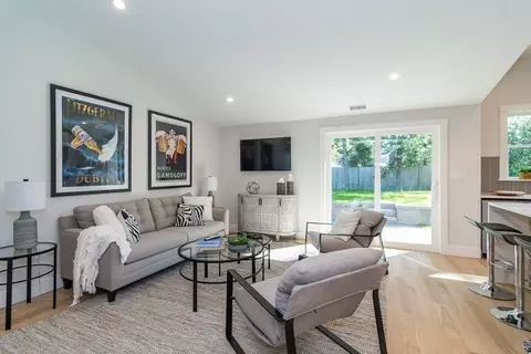 28 Perry Dr, Needham, MA 02492 photo 6