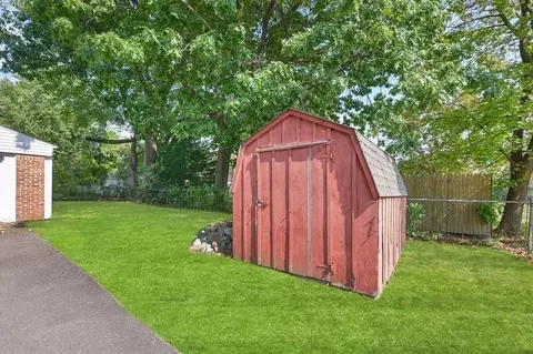 59 Melba St, Springfield, MA 01119 photo 8