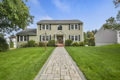 65 Indian Ridge Dr, Leominster, MA 01453