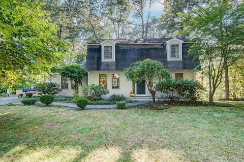 242 Sugar Rd, Bolton, MA 01740