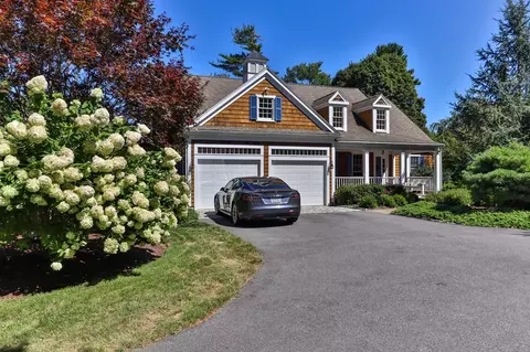 1 Old Sandwich Rd, Plymouth, MA 02360