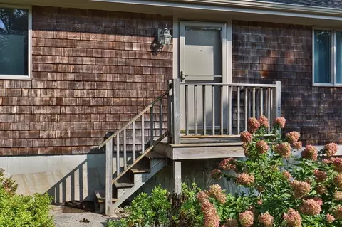 305 Cotuit Rd, Mashpee, MA 02649