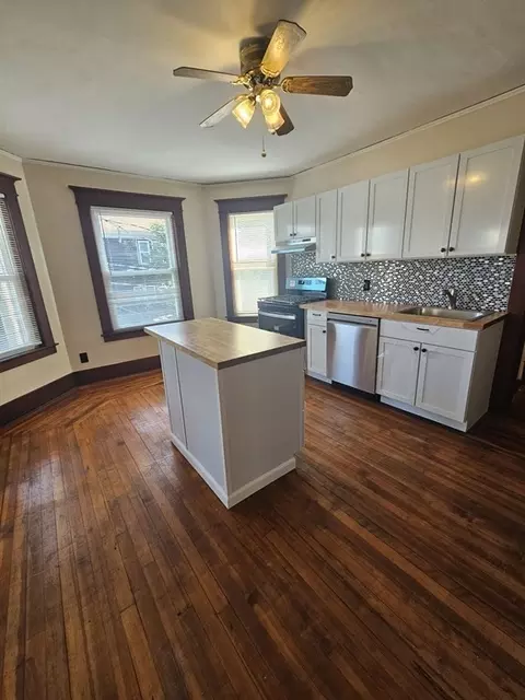 193-195 Osborn St, Fall River, MA 02724 photo 7