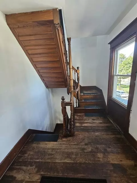 193-195 Osborn St, Fall River, MA 02724 photo 3