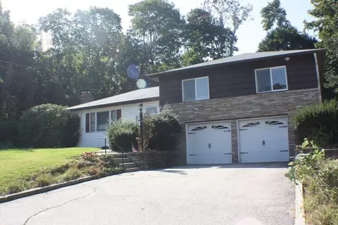 180 Pleasant St, Weymouth, MA 02190