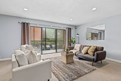 3 Summit Dr #21, Reading, MA 01867