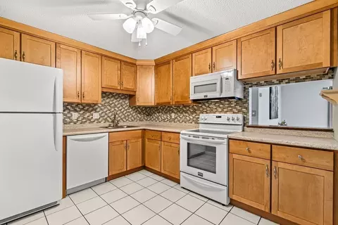 3 Summit Dr #21, Reading, MA 01867 photo 10