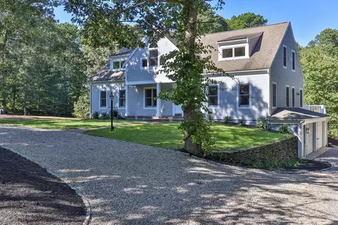 150 Lewis Pond Rd, Barnstable, MA 02635