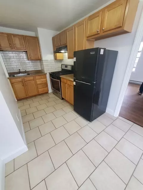 79 Thomas St, Fall River, MA 02723 photo 10