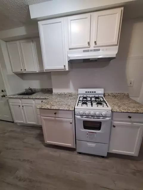 79 Thomas St, Fall River, MA 02723 photo 12