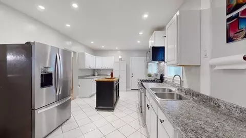 569 Mill St, Worcester, MA 01602 photo 5