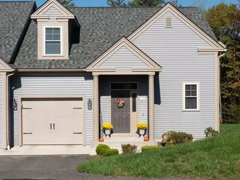 9 Junction Sta #9, Southwick, MA 01077