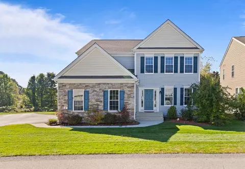 6 Teaberry Ln #199, Hopkinton, MA 01748