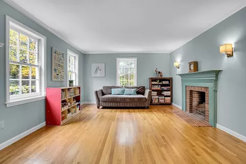 41 South St, Upton, MA 01568 photo 14