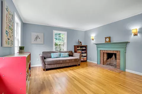 41 South St, Upton, MA 01568 photo 15