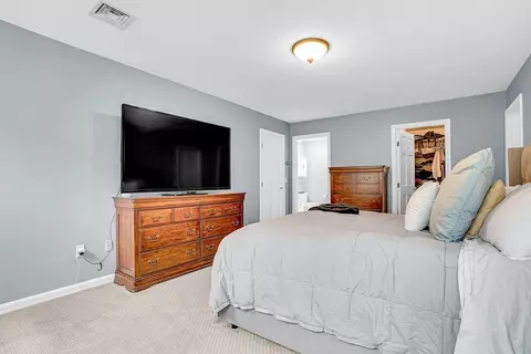 41 South St, Upton, MA 01568 photo 22