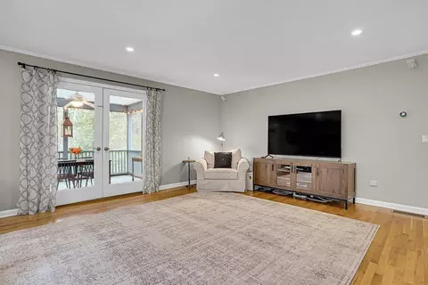 41 South St, Upton, MA 01568 photo 6