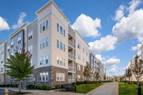 130 University Ave #1104, Westwood, MA 02090