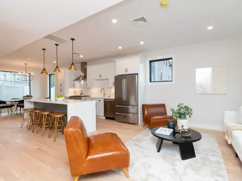 1 Wilcutt Rd #1, Boston, MA 02121