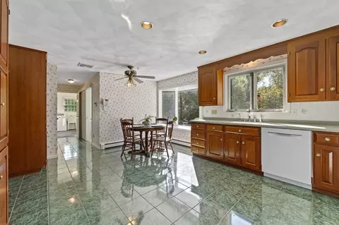 8 Meadow Rd, Beverly, MA 01915 photo 11