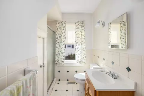 596 Harvard St, Fall River, MA 02720 photo 9