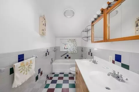 596 Harvard St, Fall River, MA 02720 photo 16