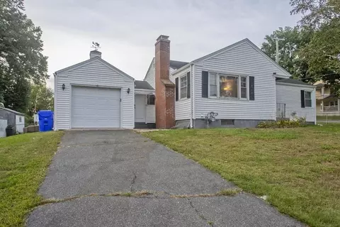 62 Mayfair Ave, Springfield, MA 01104 photo 3